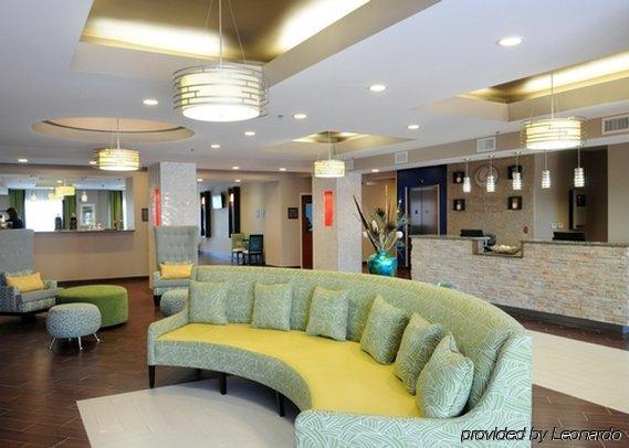 Comfort Suites Near Tanger Outlet Mall Гонзалес Экстерьер фото